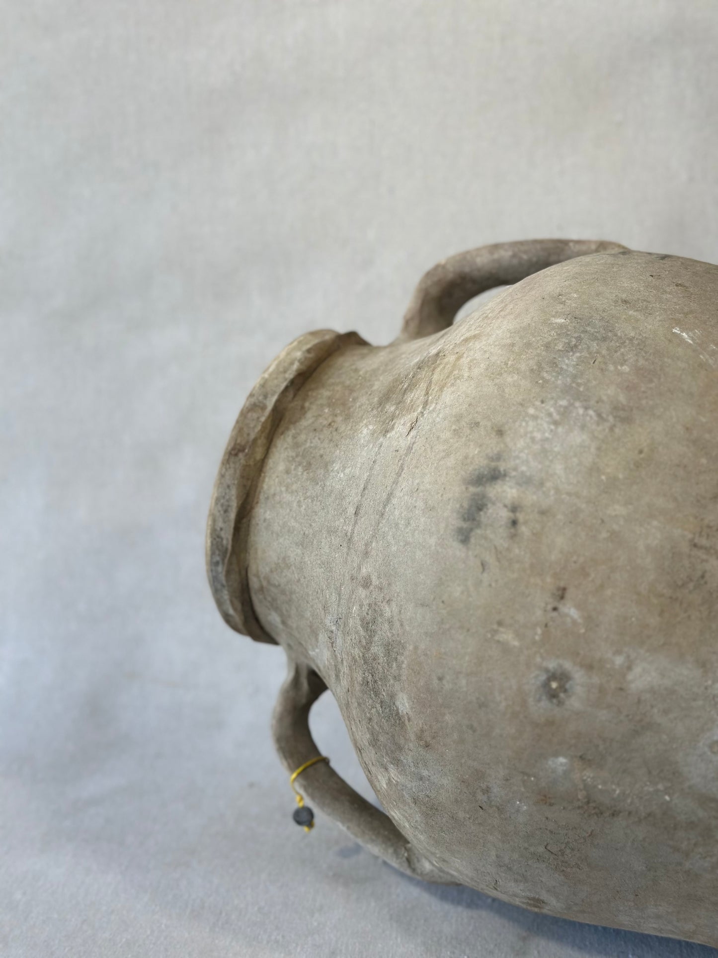 Mouth Belted Olive Pot